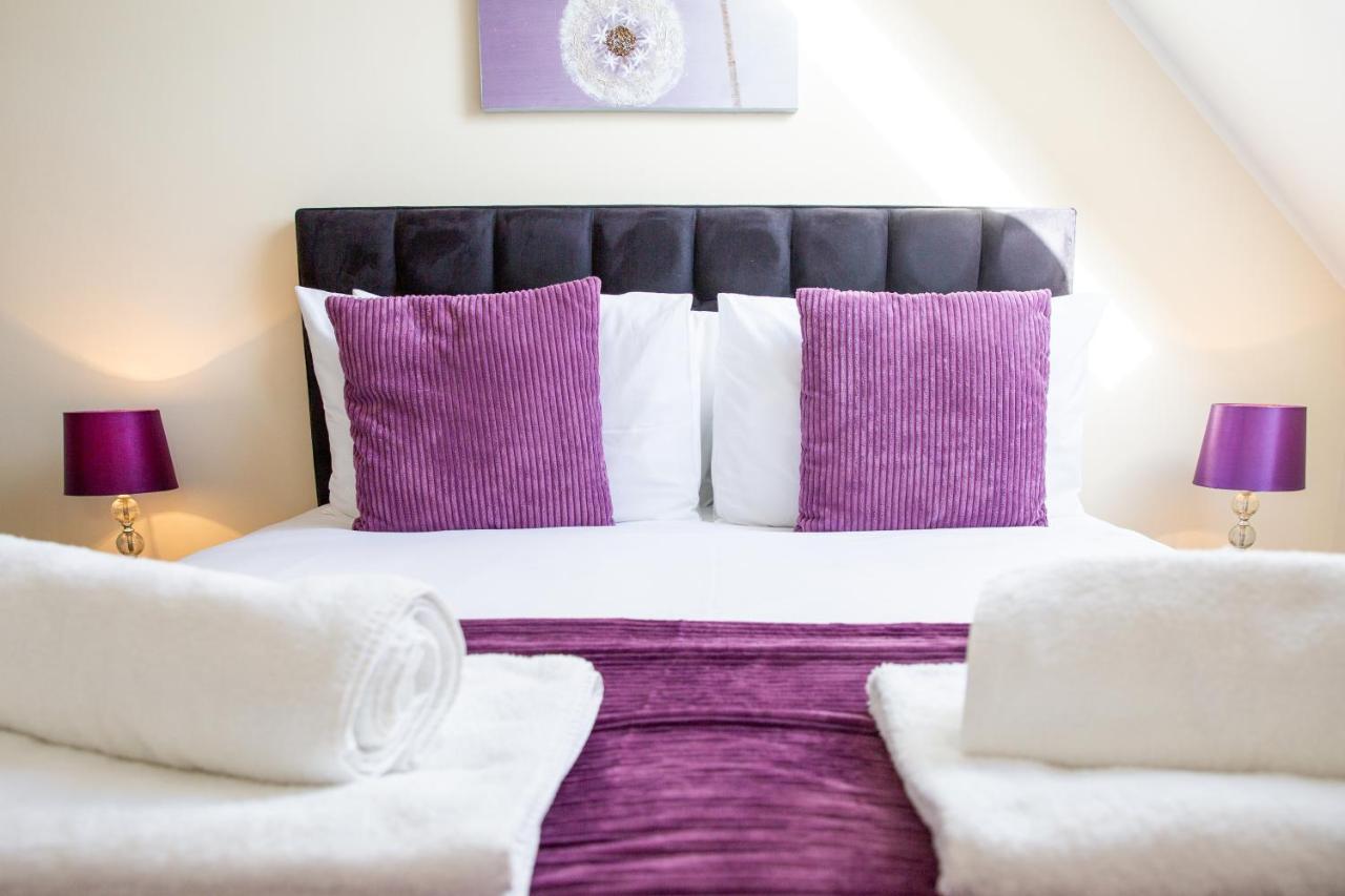 Velvet 2-Bedroom Apartment, Clockhouse, Hoddesdon Exterior foto